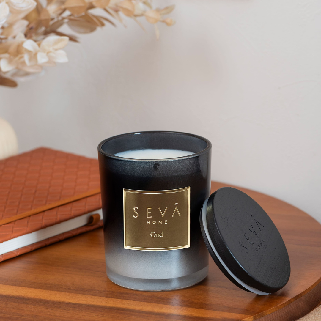 Signature Scented Candle - Oud - Classic