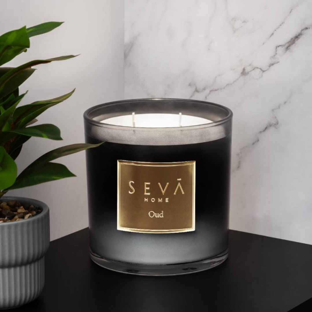 Signature Scented Candle - Oud - Grande
