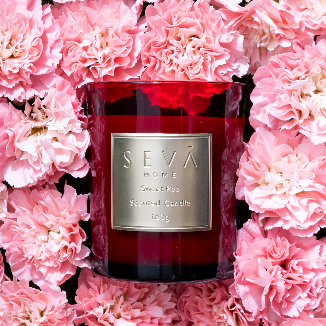 Signature Scented Candle - Sweet Pea - Classic