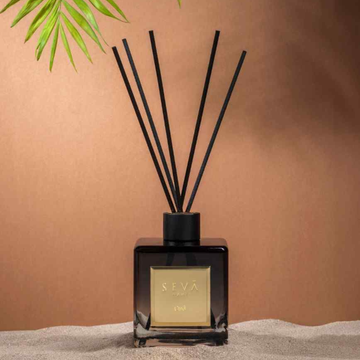 Signature Reed Diffuser - Oud