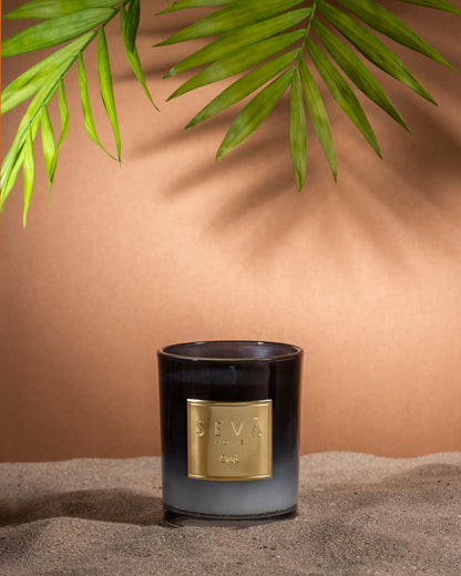 Signature Scented Candle - Oud - Classic